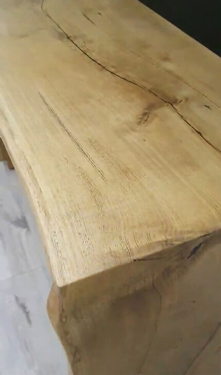 стол из дерева